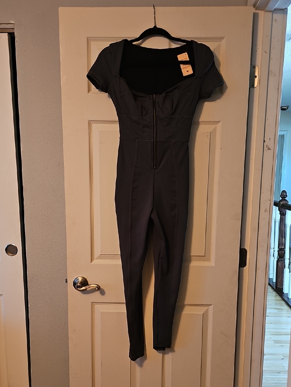 Popilush Fitted Black Short-Sleeve Zip-Front Jumpsuit